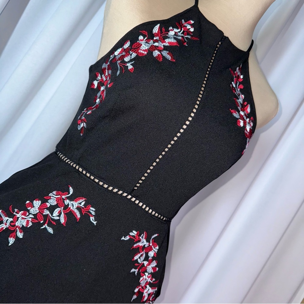 Bisou Bisou Michelle Bohbot Little Black Dress Embroidery Sz 2 Party Wedding EUC